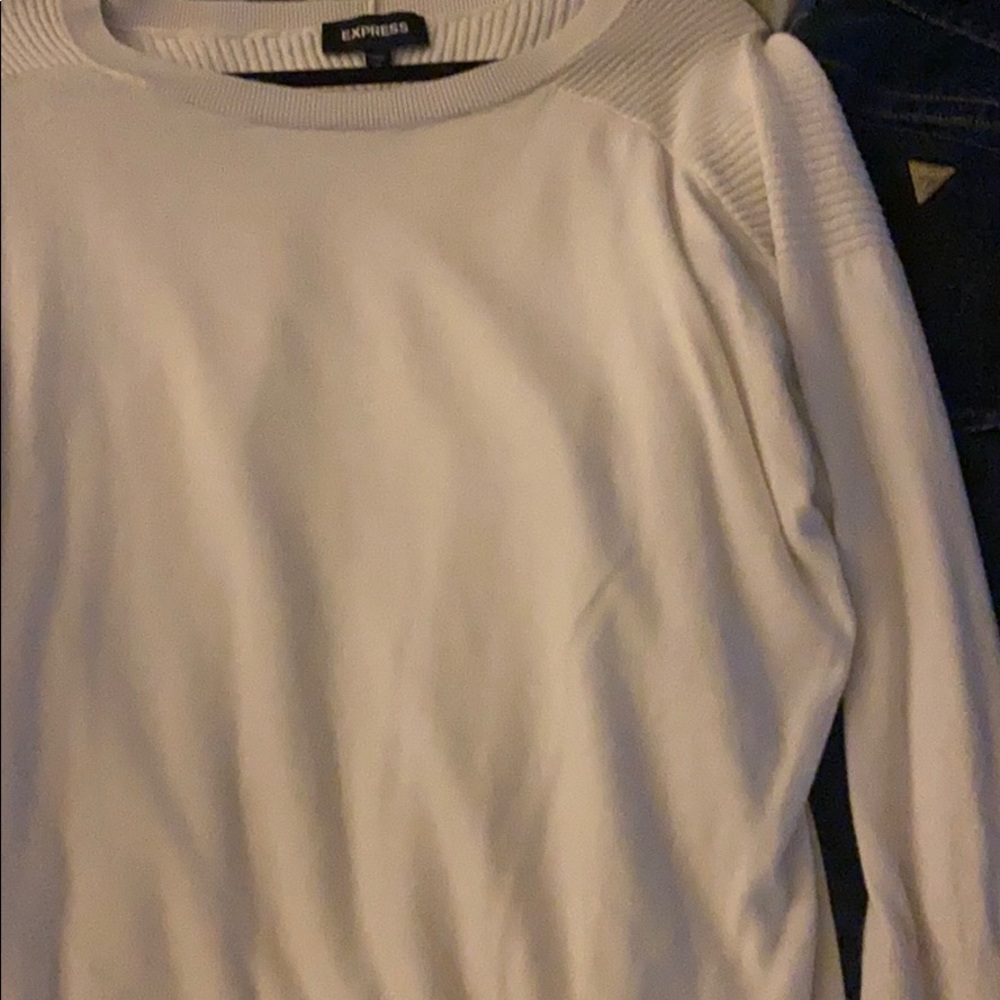 White express light sweater top
